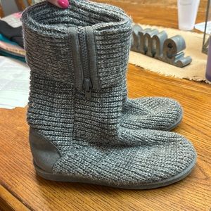 SO Sweater Boots, size 8